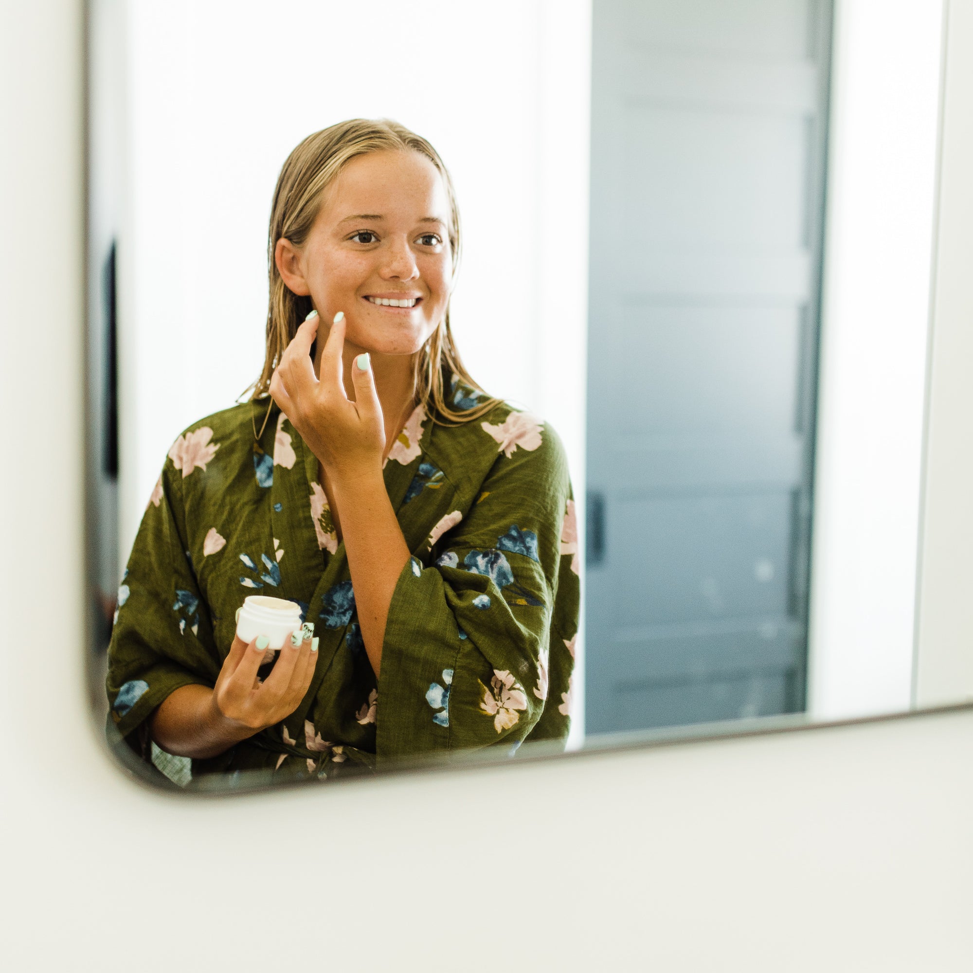 Healing Cream (Burns, Cold Sores, Eczema, Bug Bites, Scars)